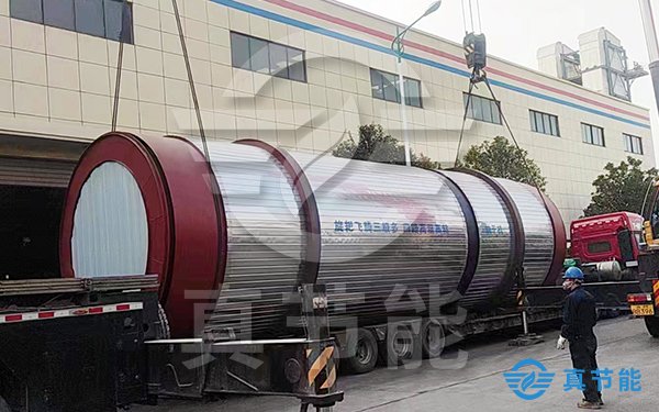 低溫污泥干化機(jī)吊裝現(xiàn)場